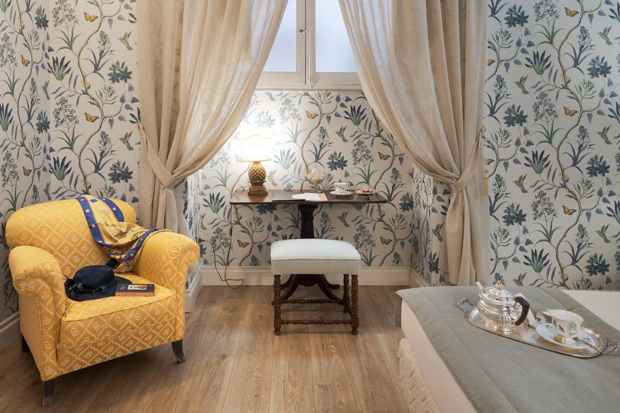 ホテル Palazzo Arone Dei Baroni Di Valentino パレルモ エクステリア 写真